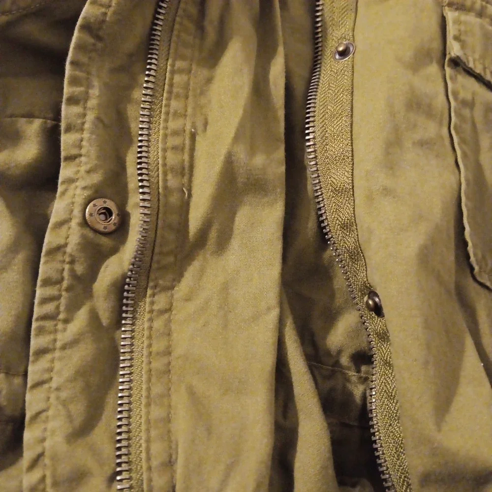 Love Tree Cargo/ Utility‎ Vest Women's  Sz. M Olive Green Pockets Waist...